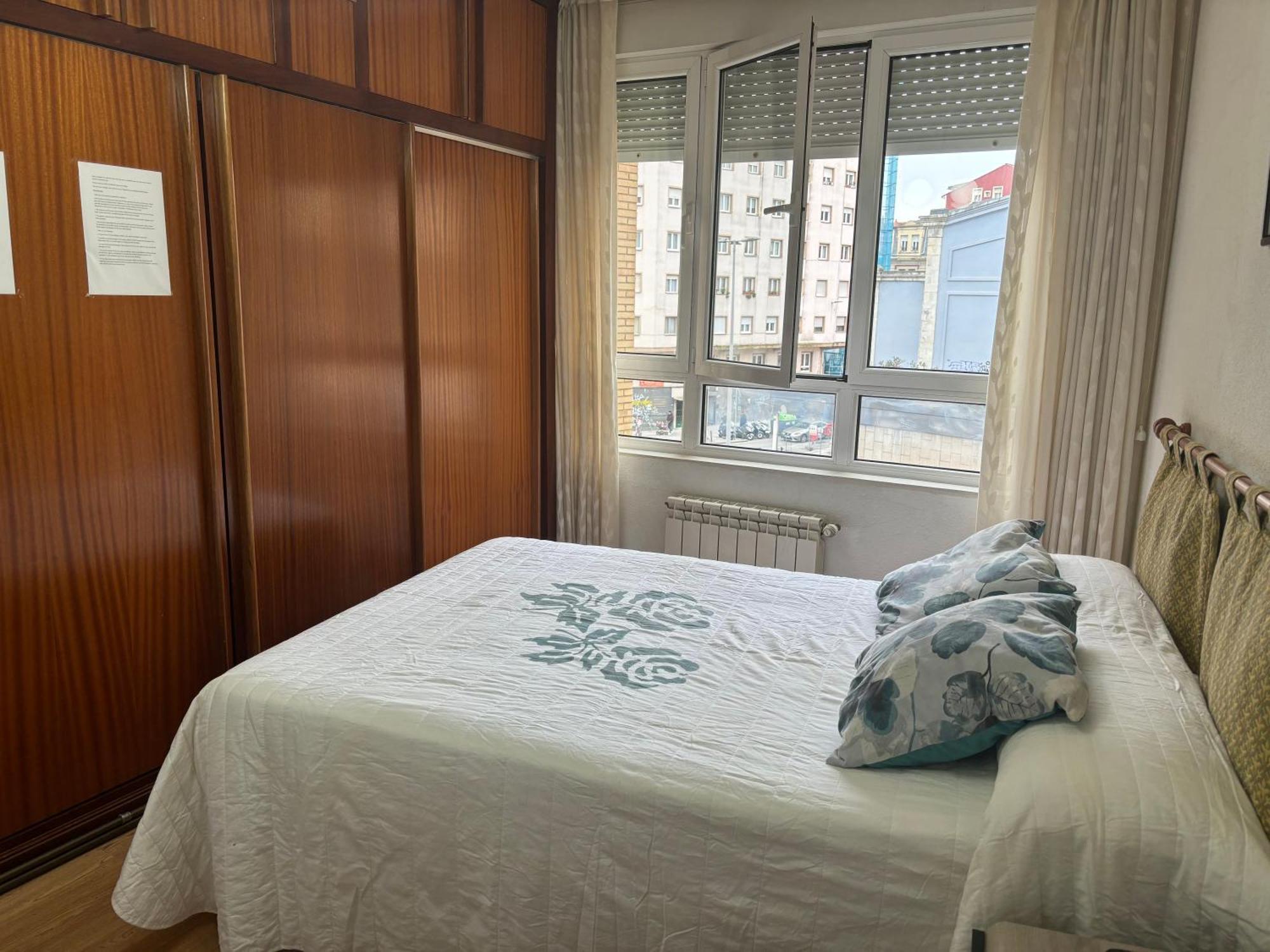 Habitacion Privada Al Lado De La Bahia De Santander Apartment Bagian luar foto